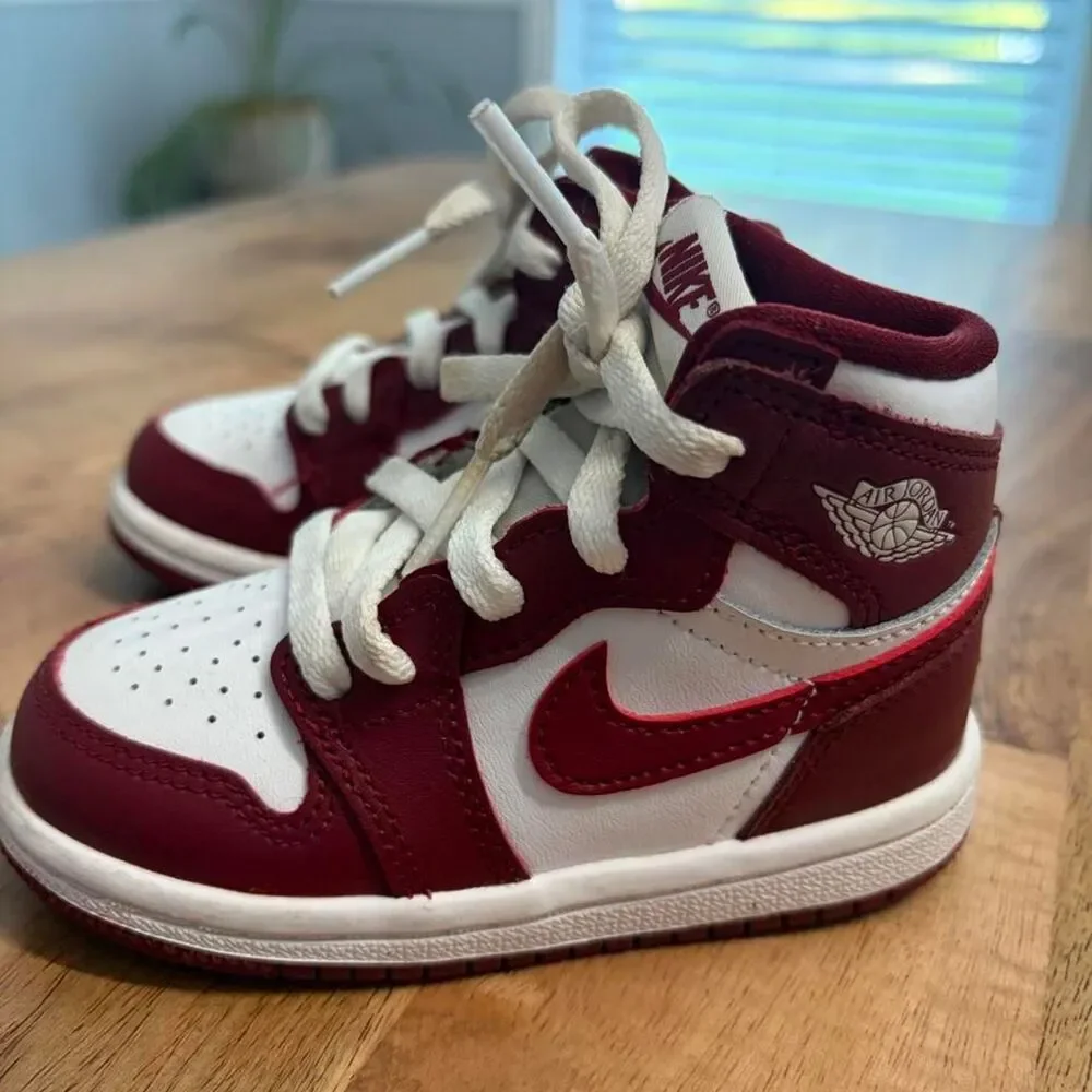 Jordan Men's Burgundy and Red Trainers